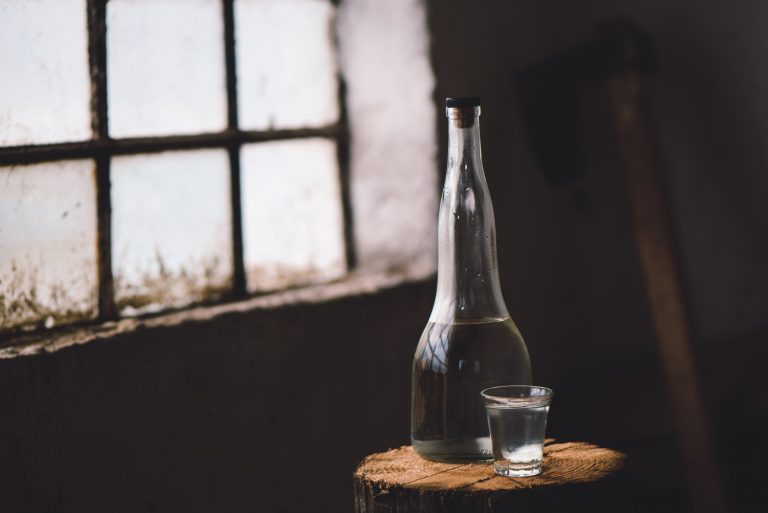 Cretan alcoholic beverage, tsikoudia